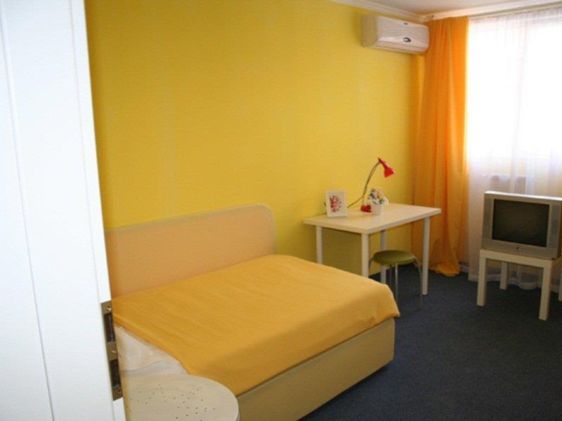 Hotel Nelisse Boekarest Kamer foto